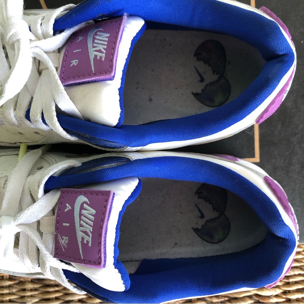 SOLD Nike Women's Air Max 90 SE Easter Sneakers - Picture 11 of 13